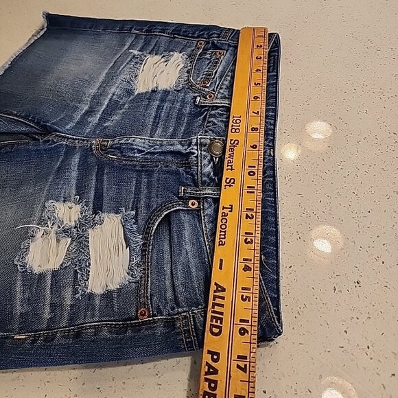 American Eagle Jean Shorts Size 4 Distressed Cut Off - Picture 2 of 7